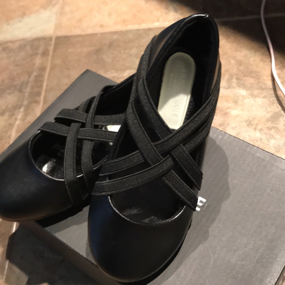 NWT girls Kenneth Cole dress shoes! Size 8 1/2